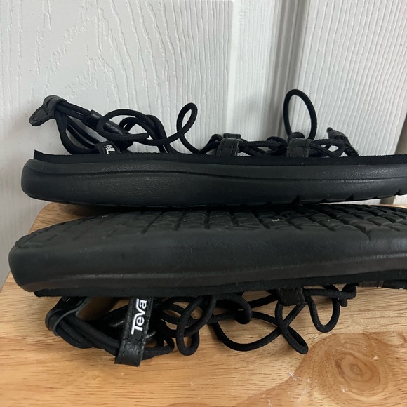 Teva Women's Voya Infinity Sandals - Picture 7 of 10